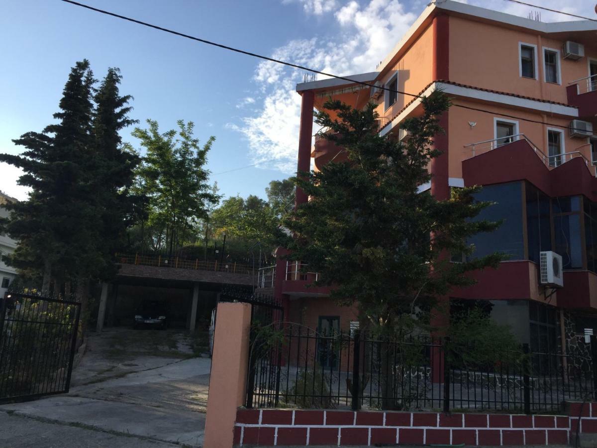 Hotel Moris Kryemëdhej Exterior foto